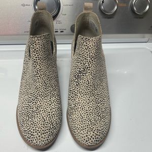 Tom’s Kallie Wedge Bootie Women’s Size 8W Natural/Black Color